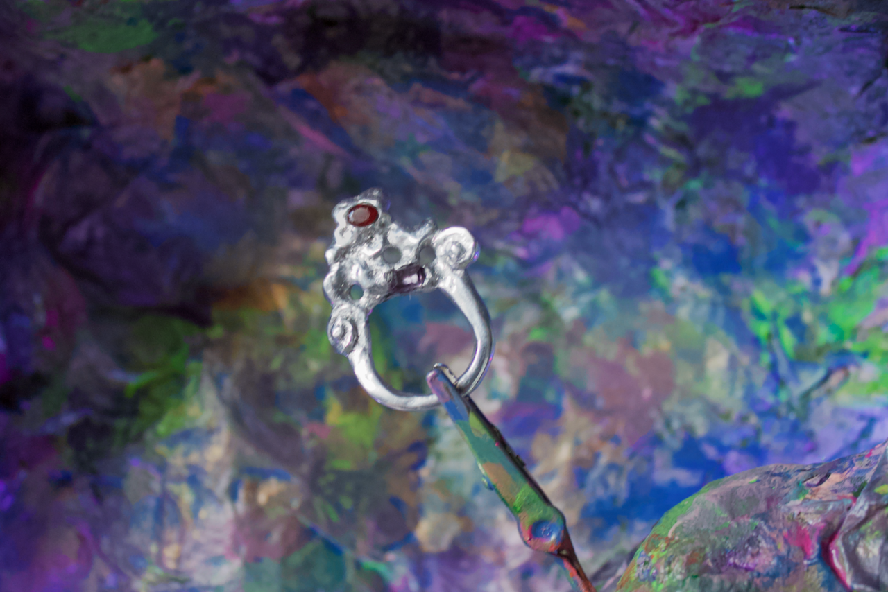 RECLAIMED ALUMINIUM MULTI-STONE TOWER RING